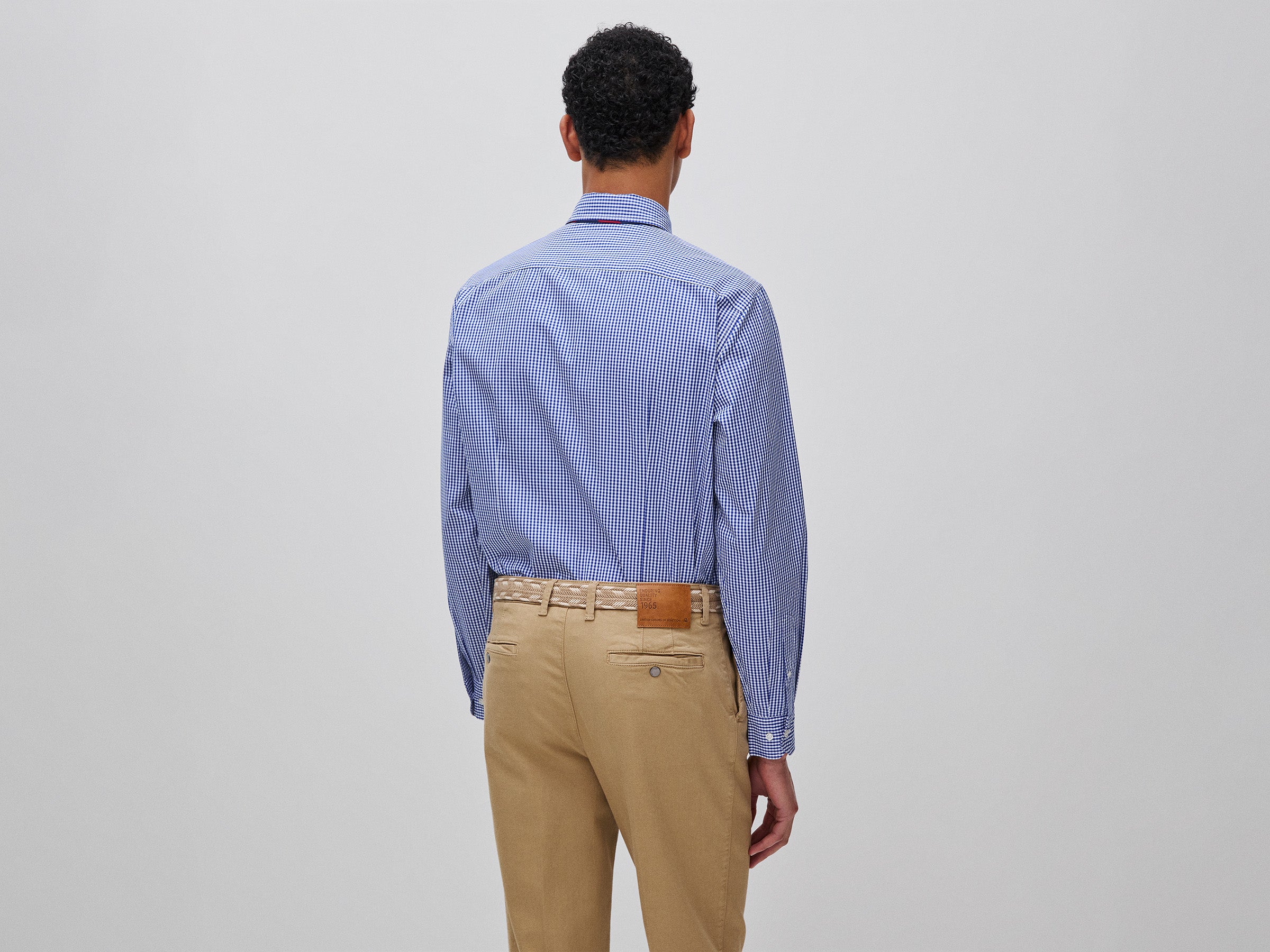 Camisa com bolso pequeno slim fit - ucb_image_B