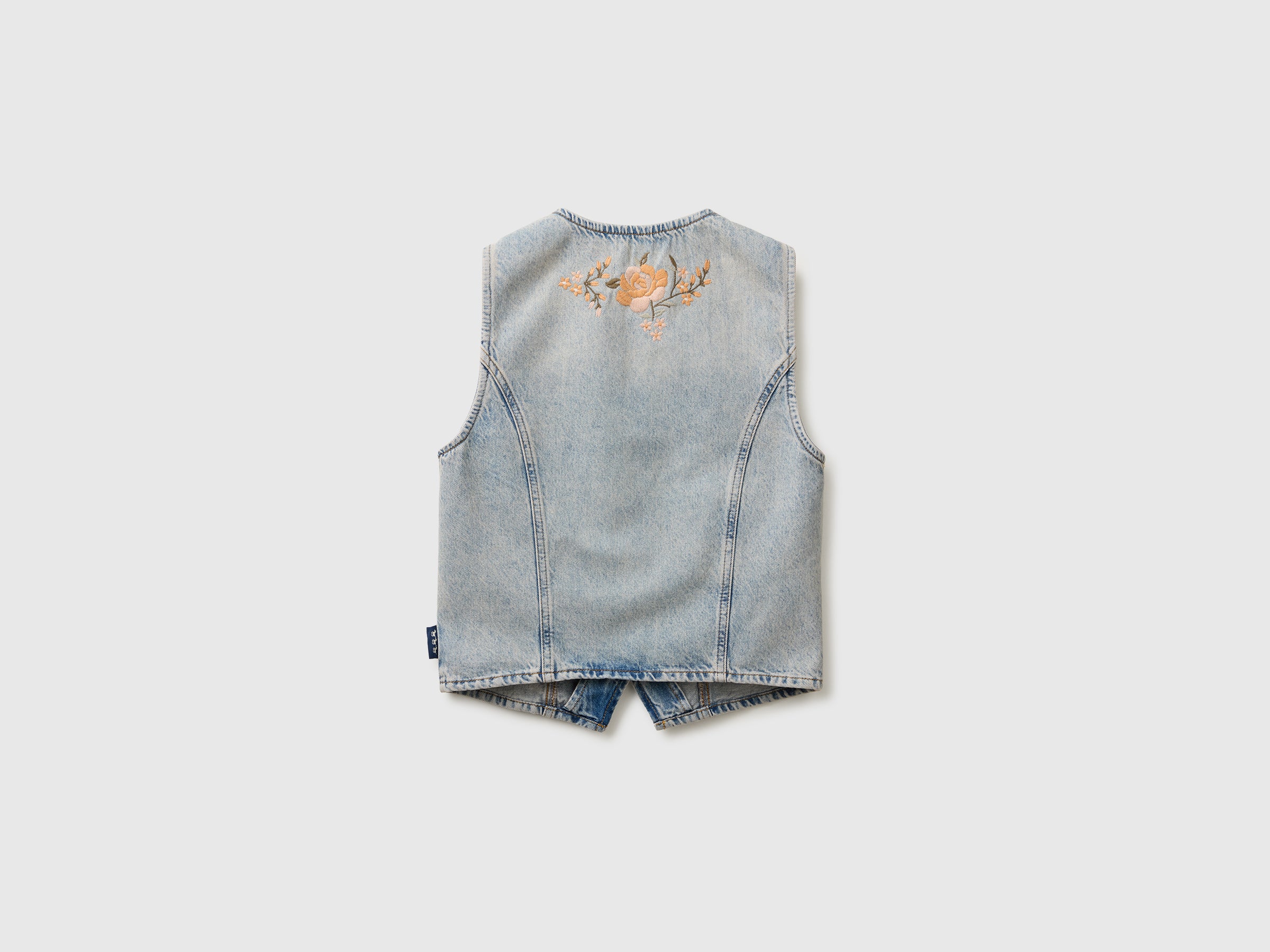 Colete de jeans com rosas - ucb_image_BS