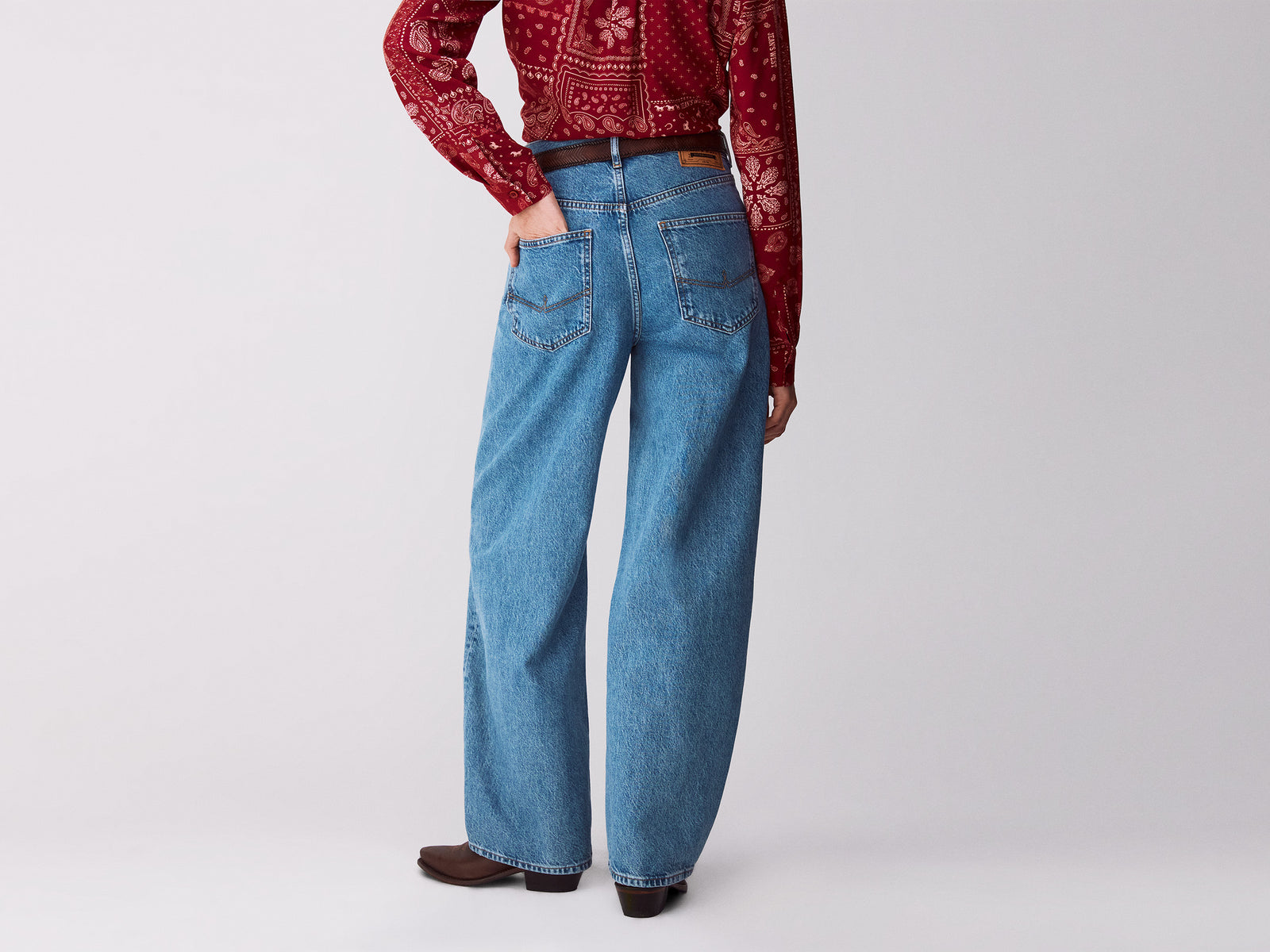 Jeans wide fit lavagem clara - ucb_image_B