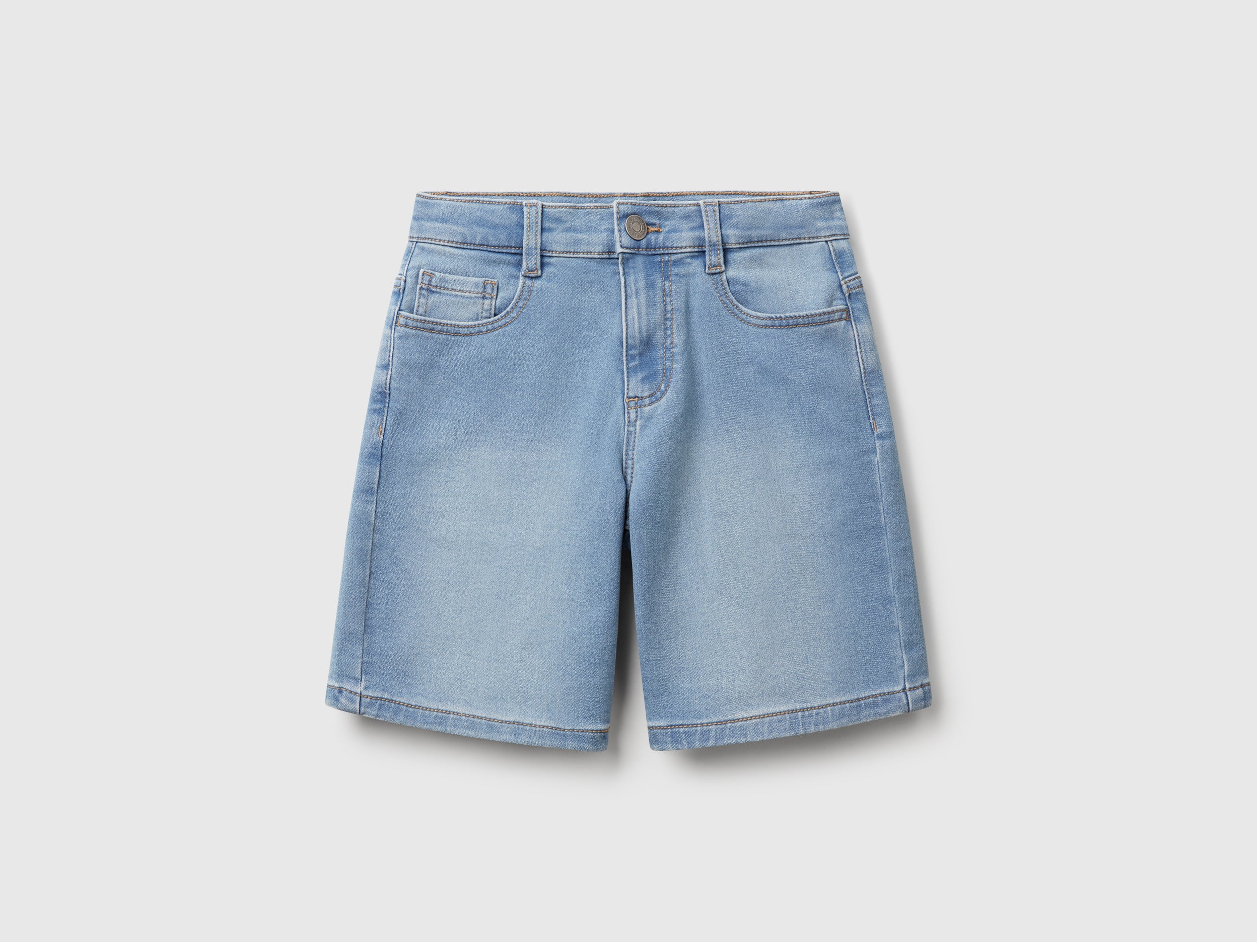 Bermudas straight em denim elástico - ucb_image_FS