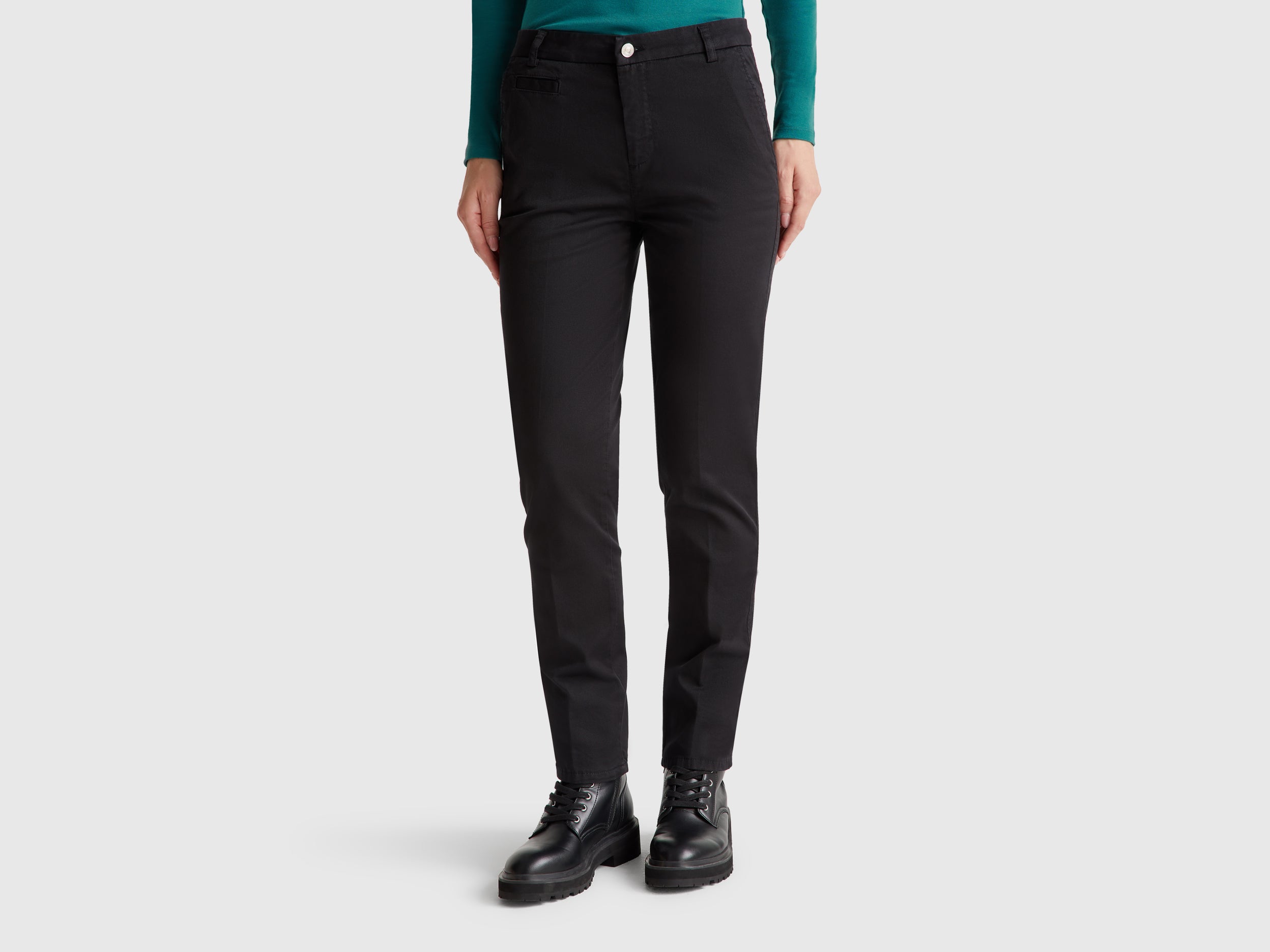 Chinos slim fit em algodão preto - ucb_image_F
