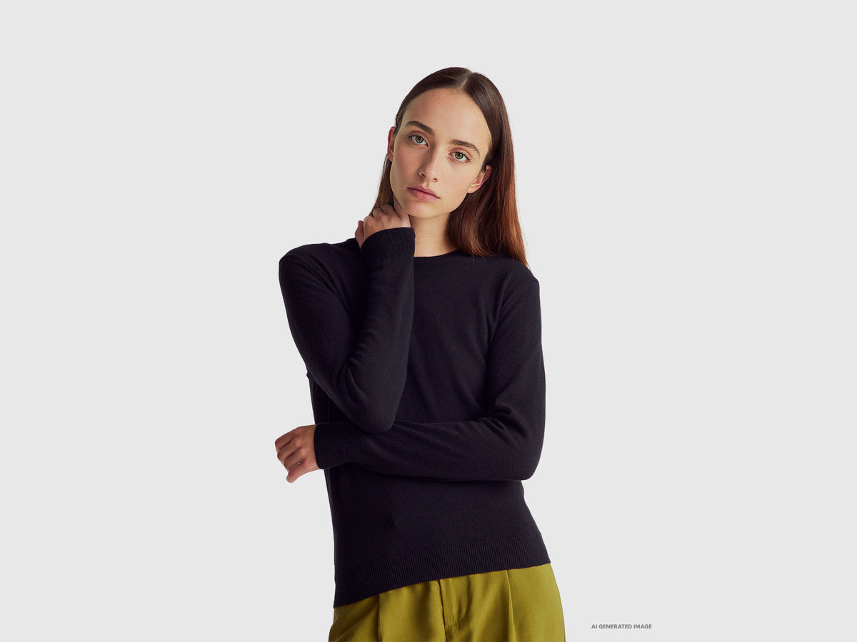 Camisola de gola redonda preta em pura lã Merino - ucb_image_F