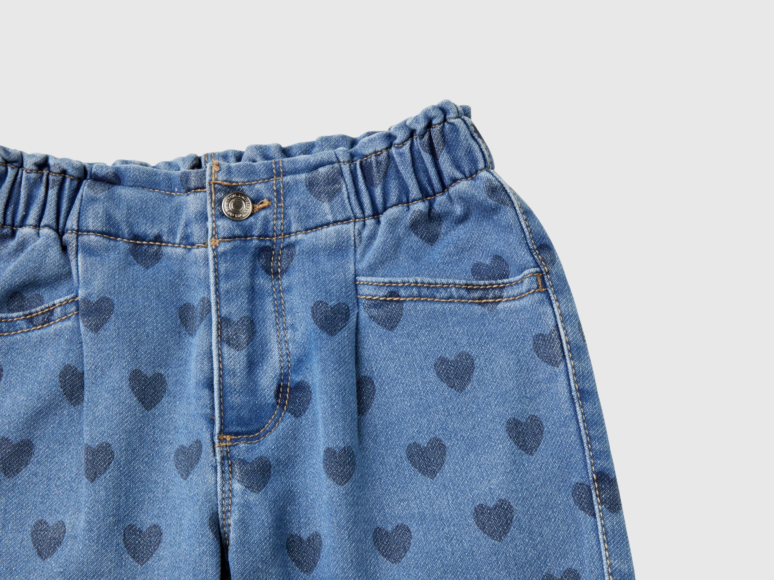 Jeans com corações - ucb_image_DS1