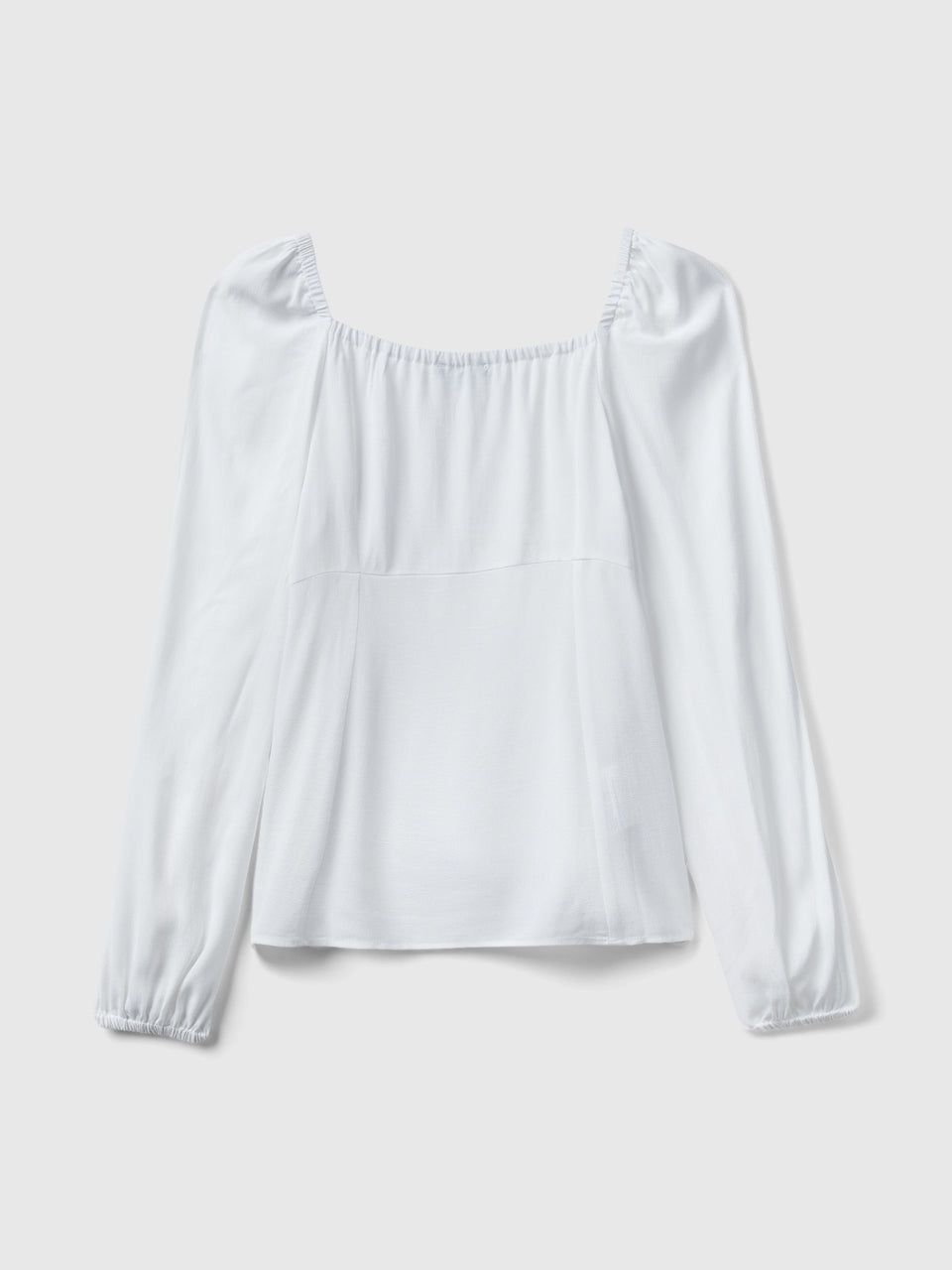 Blusa slim fit com decote quadrado - ucb_image_BS