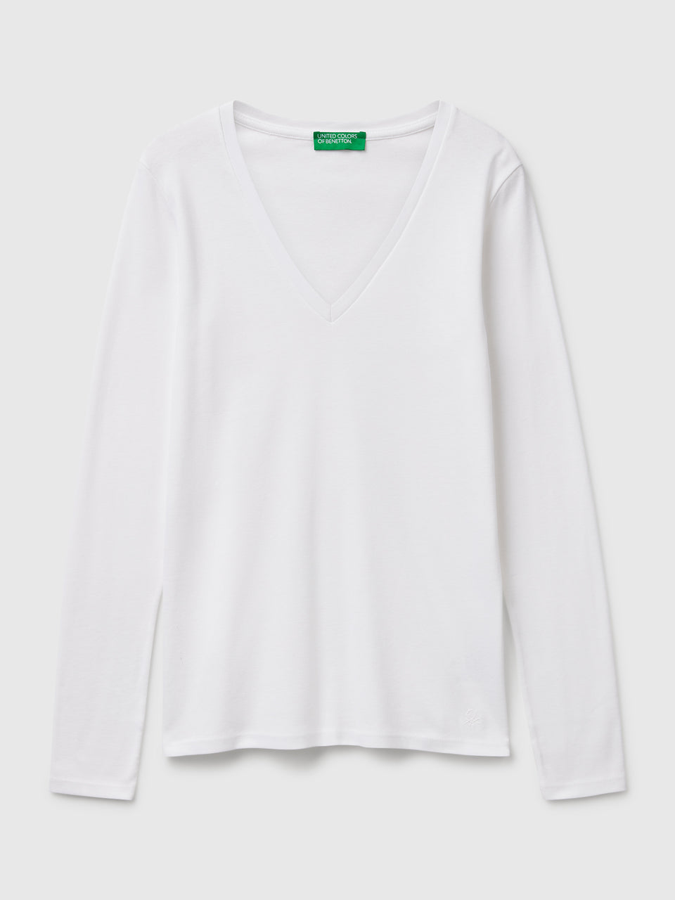 T-shirt branca com decote em V - ucb_image_FS