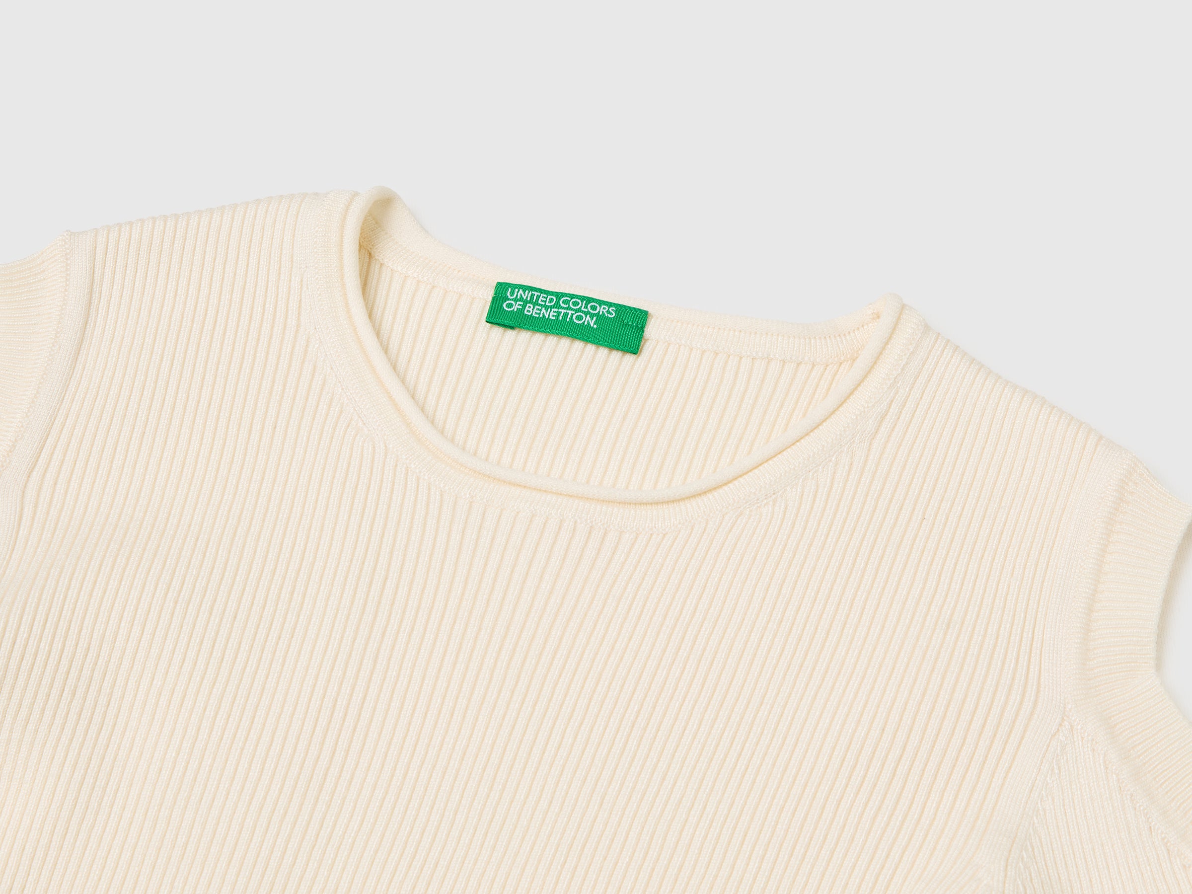 Sweater with cut-out - ucb_image_DS1