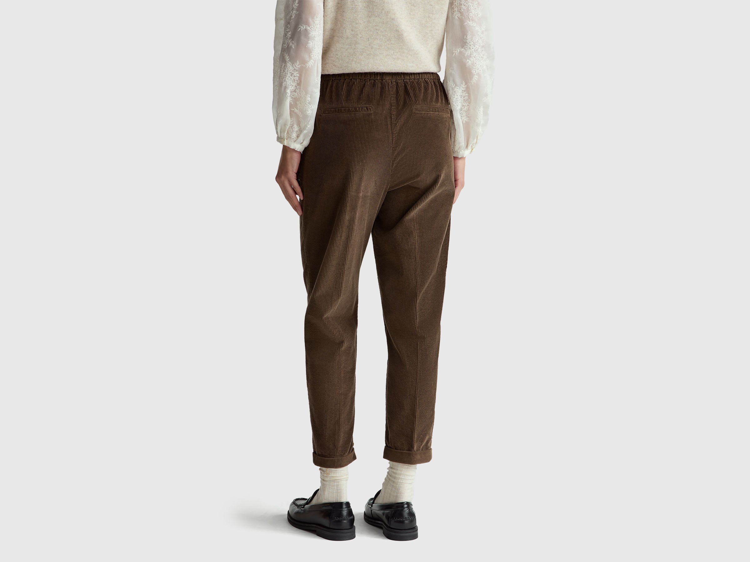 Chinos em veludo com cintura elástica - ucb_image_B