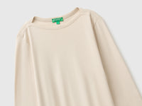 T-shirt slim fit com decote à barco - ucb_image_FY
