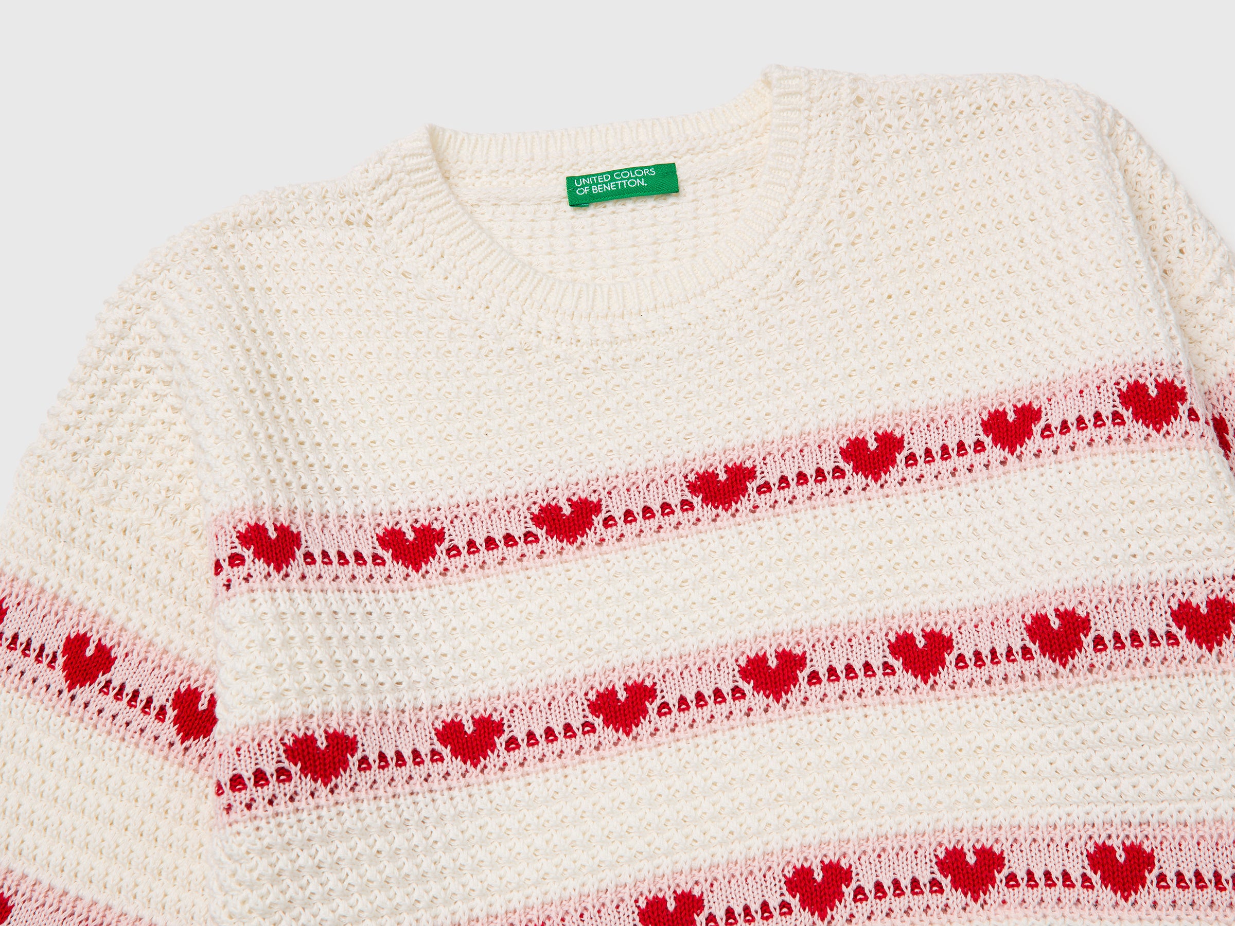 Sweater with stripes and hearts - ucb_image_DS1