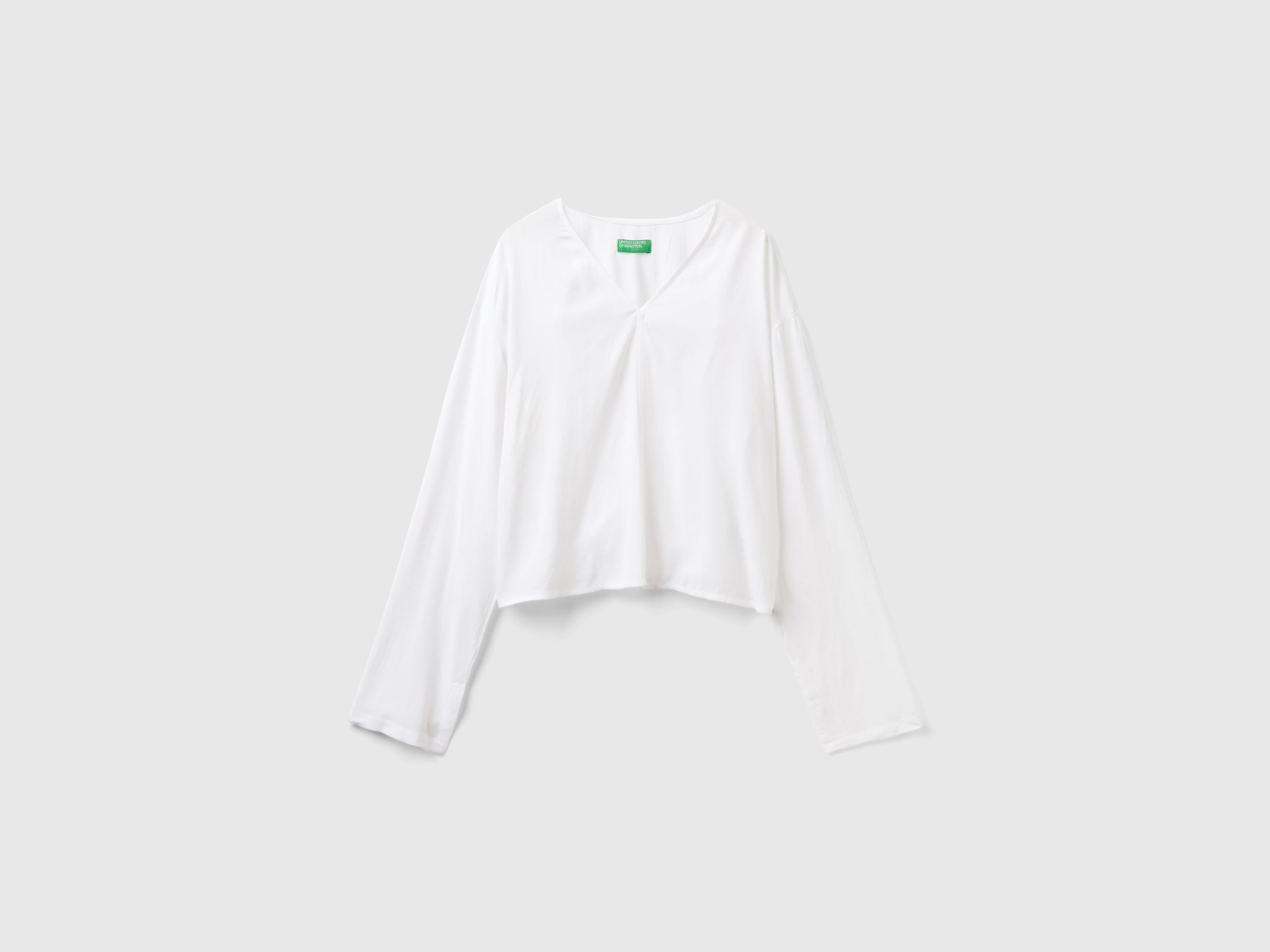 Blusa com decote em V - ucb_image_FS