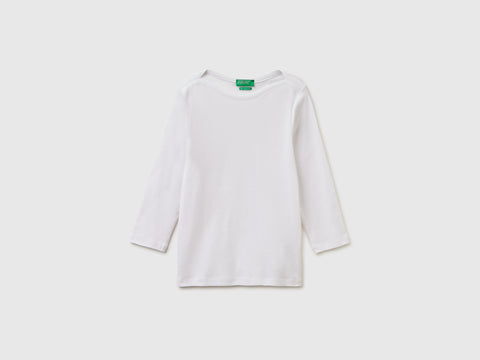 T-shirt slim fit com decote à barco - ucb_image_FS