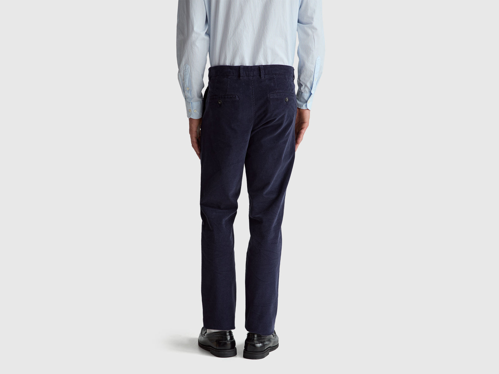 Calças slim fit em veludo stretch - ucb_image_B