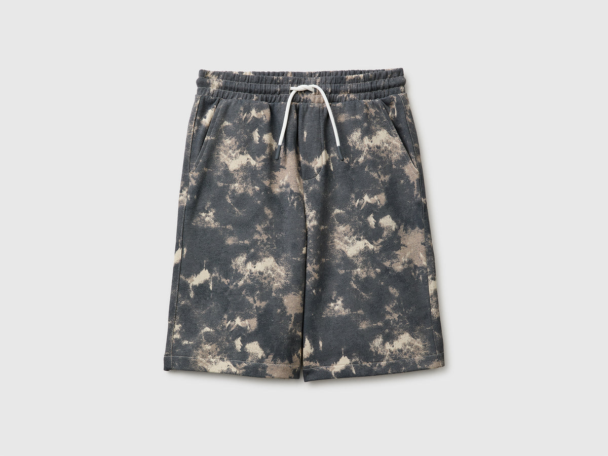Over-fit Bermuda shorts in printed fleece - ucb_image_FS