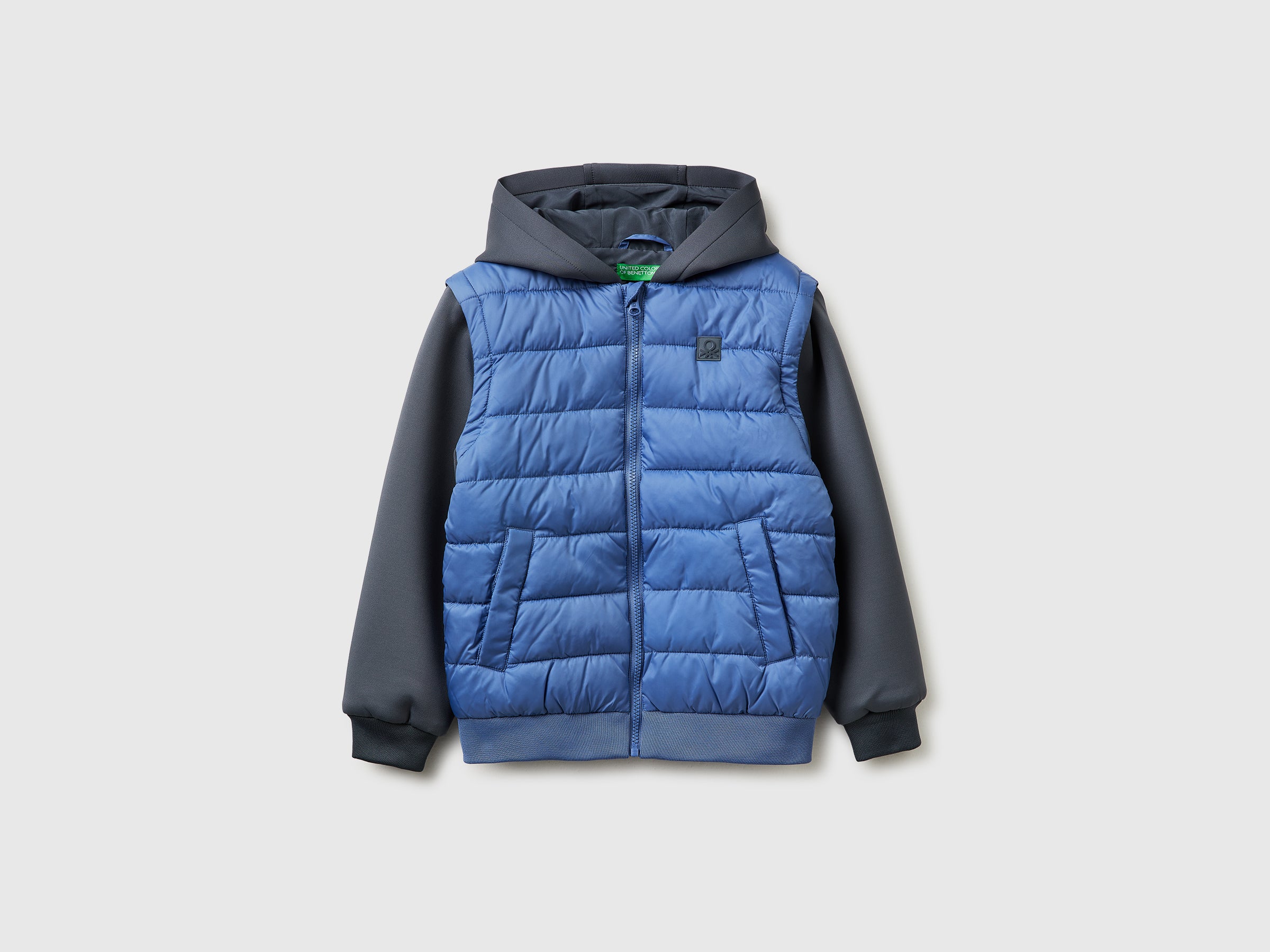 Jacket with detachable sleeves - ucb_image_FS