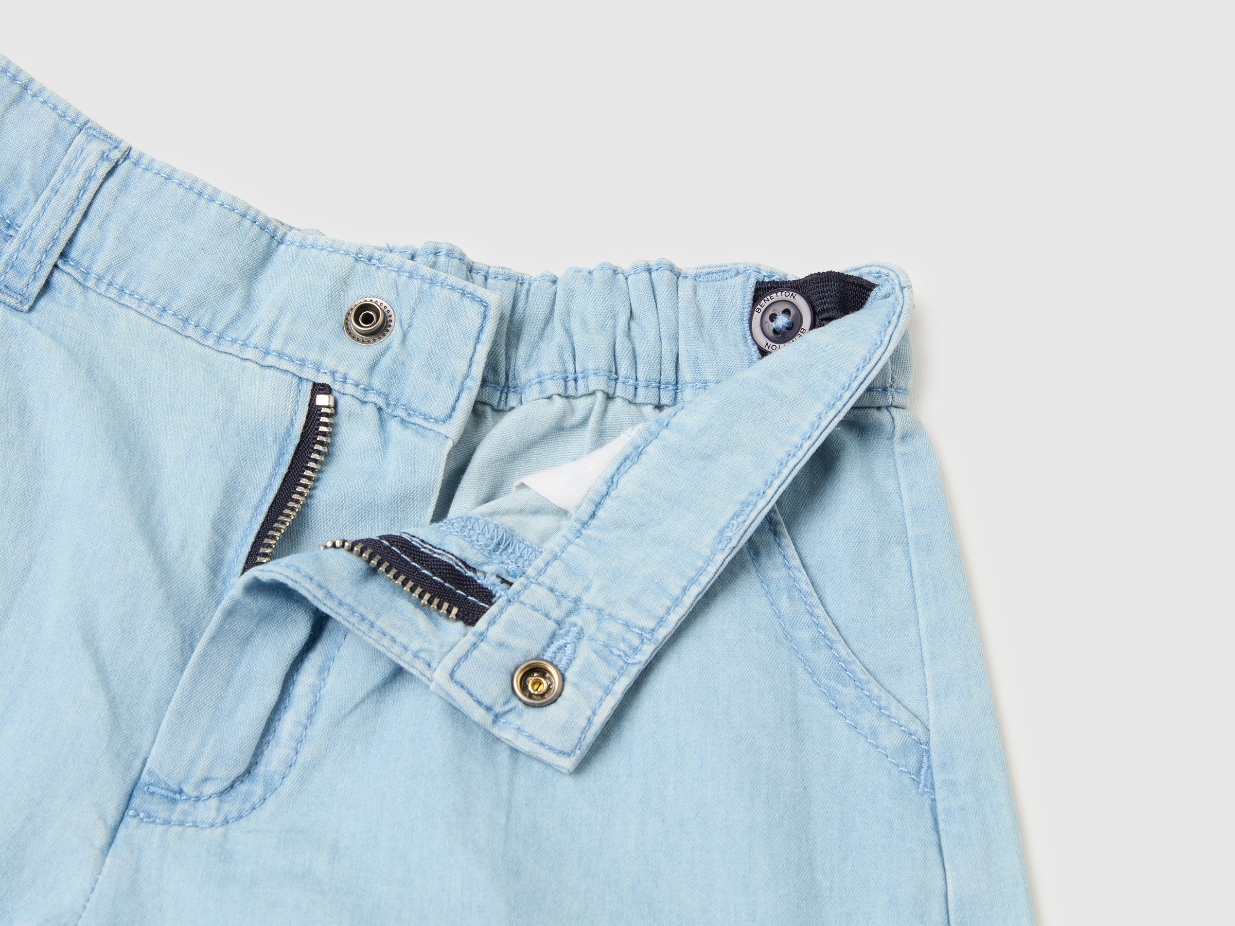 Chambray shorts with pleats - ucb_image_DS1