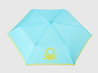 Guarda-chuva azul-claro - ucb_image_DS1