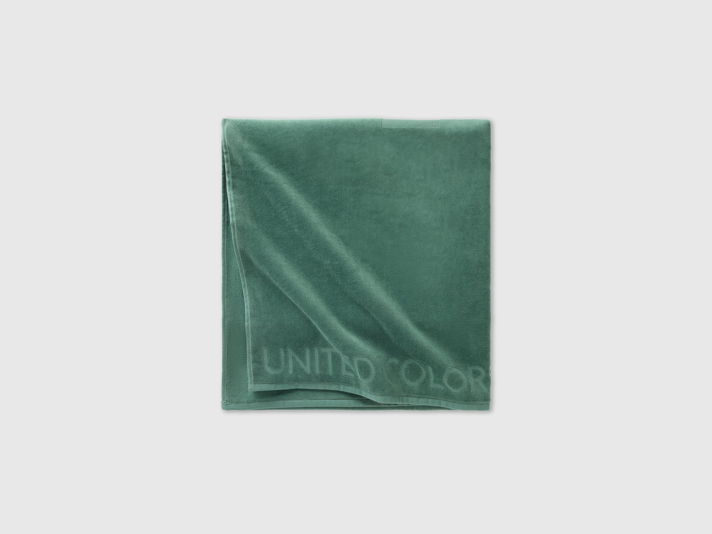 Green beach towel - ucb_image_DS1