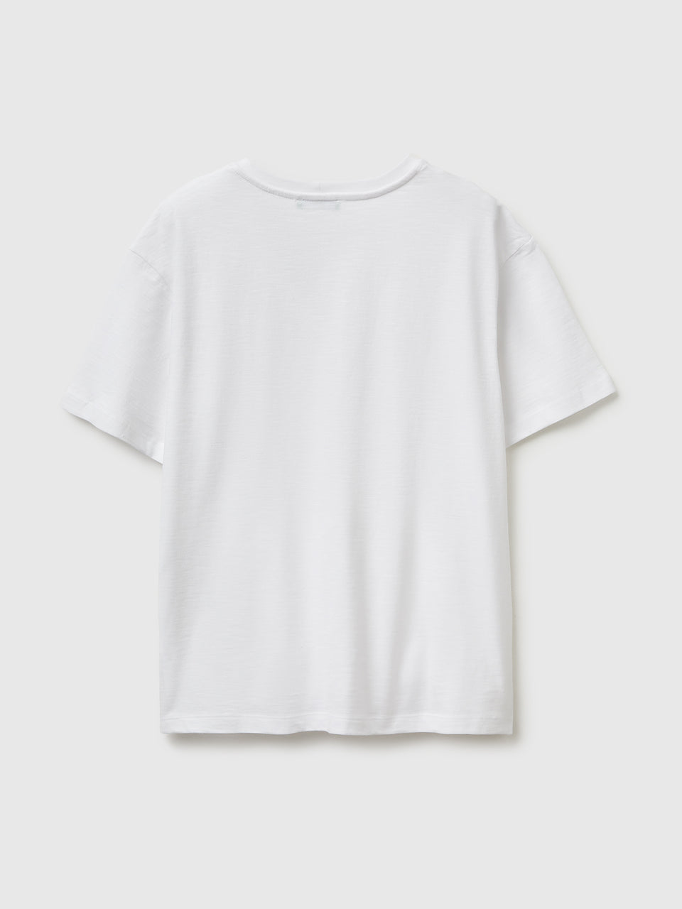 V-neck t-shirt in lightweight cotton - ucb_image_BS