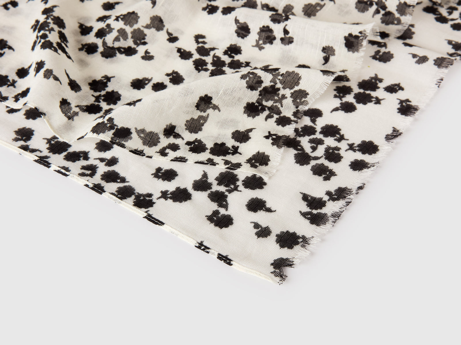 Patterned linen blend scarf - ucb_image_DS1