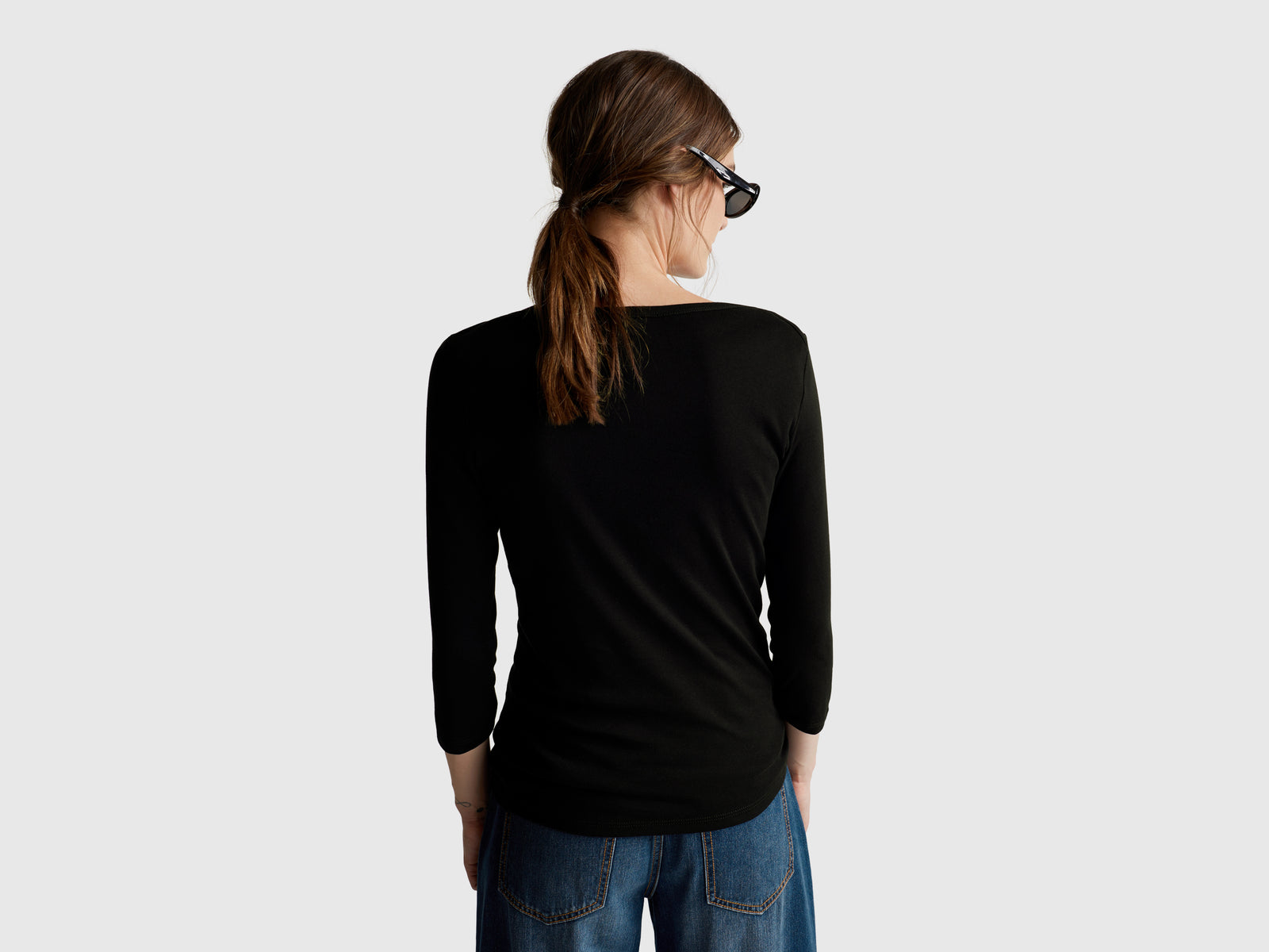 T-shirt com decote à barco - ucb_image_B
