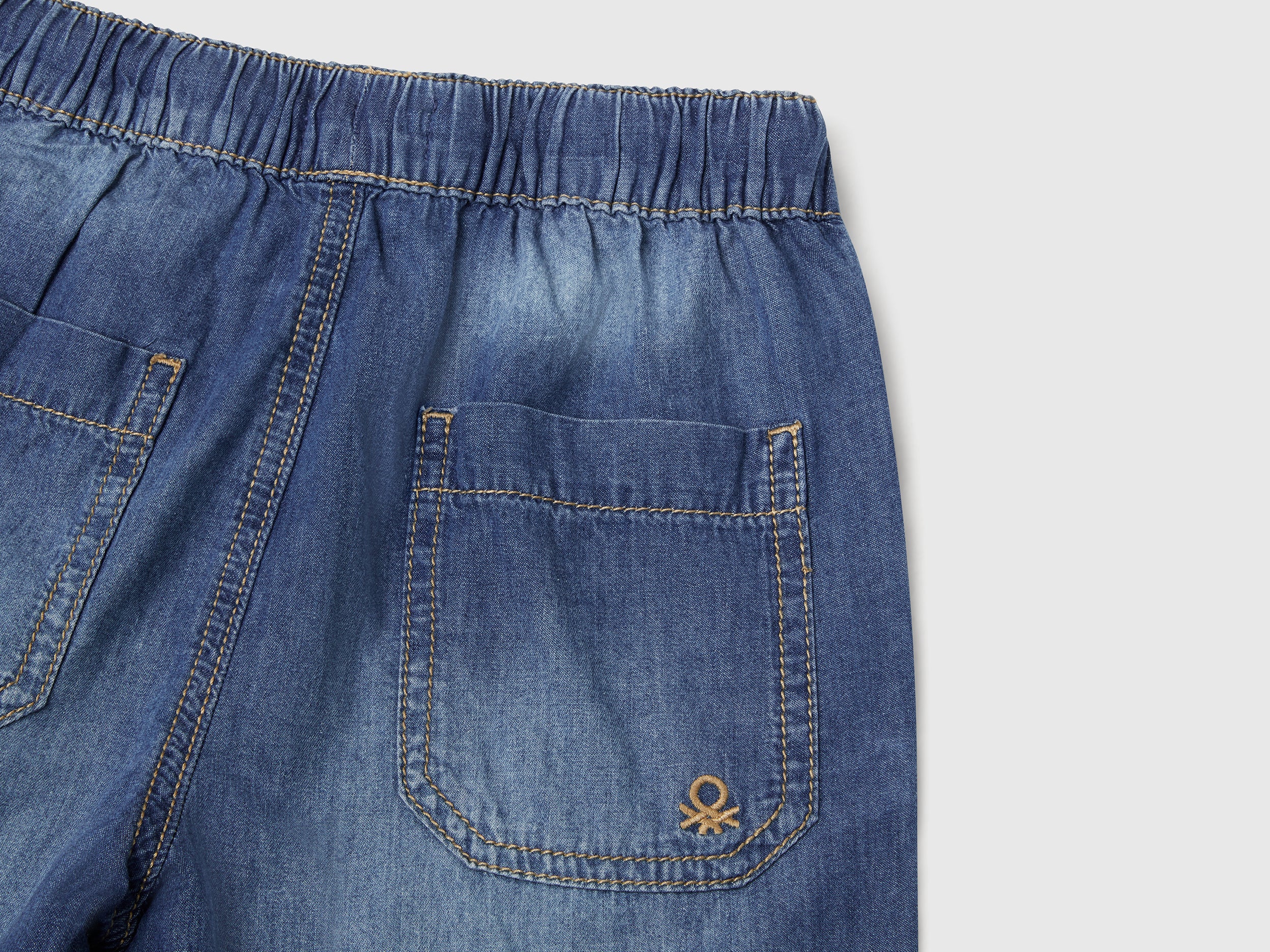 Bermuda shorts in chambray - ucb_image_DS1