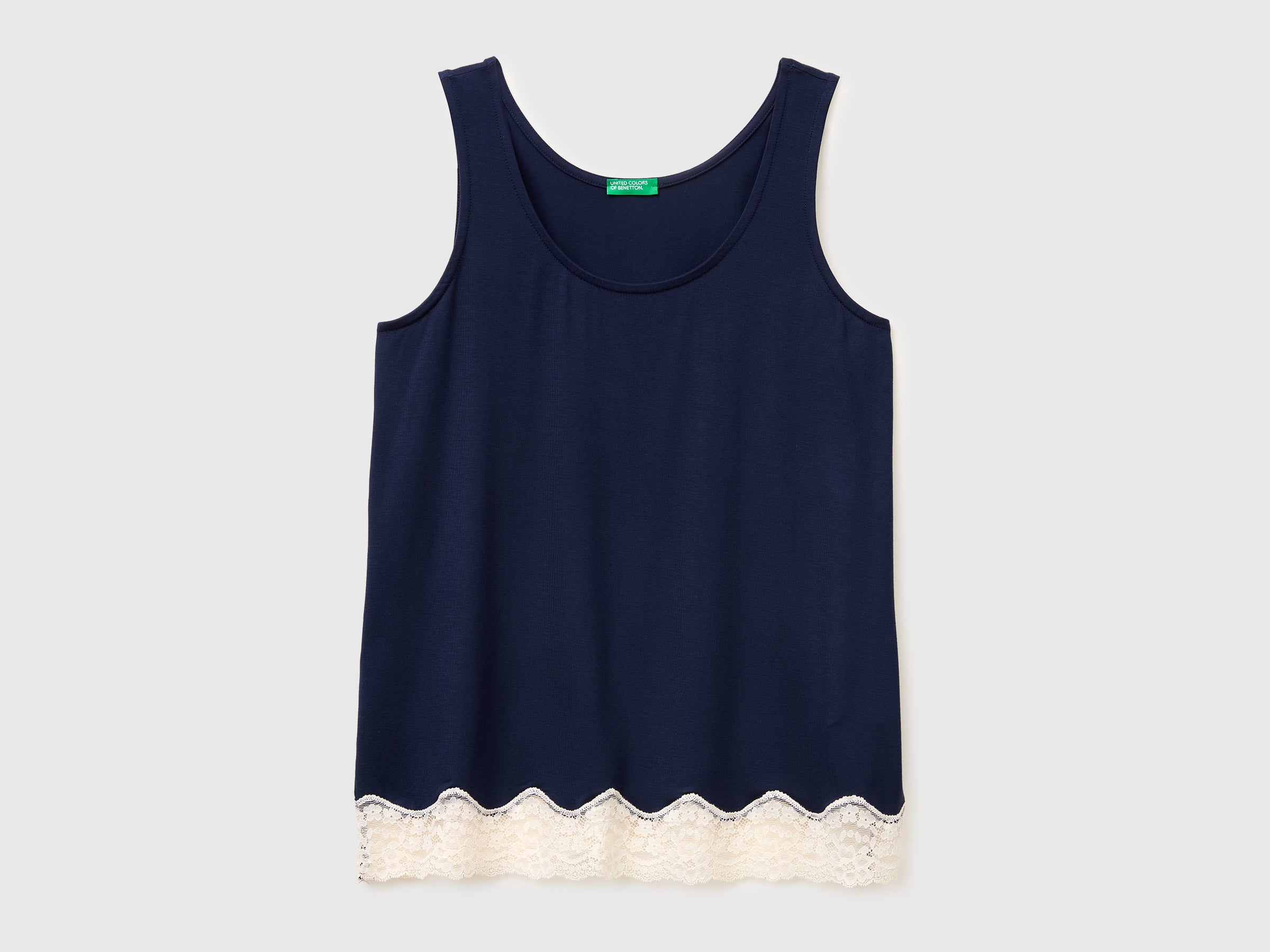Flowing tank top with lace at the bottom - ucb_image_FS