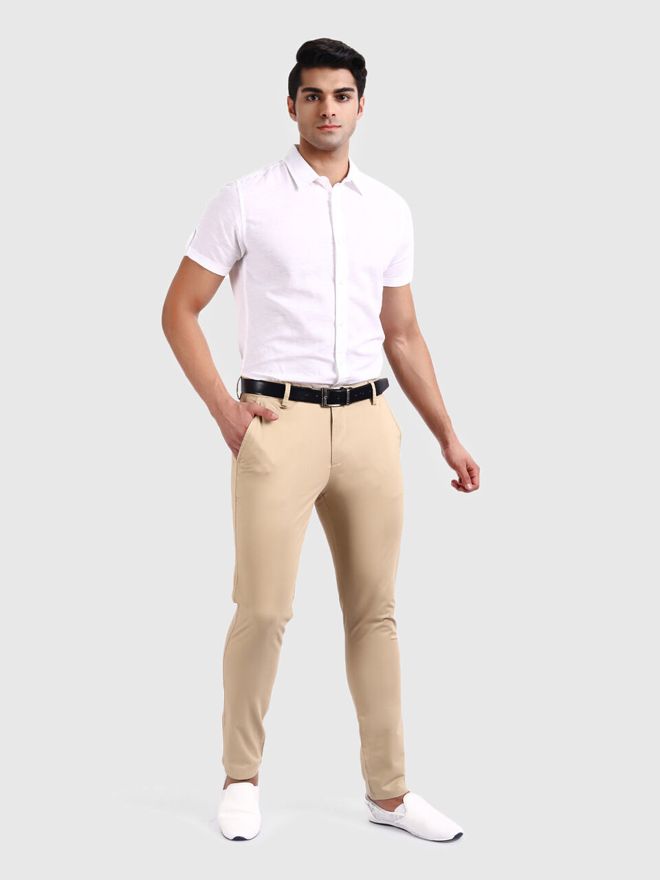 Linen Shirt with Regular Collar and Short Sleeves image number null