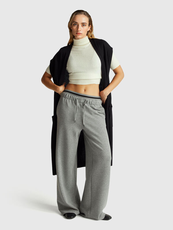 Col roul&eacute; &agrave; manches courtes blanc cr&egrave;me en m&eacute;lange de cachemire Femme