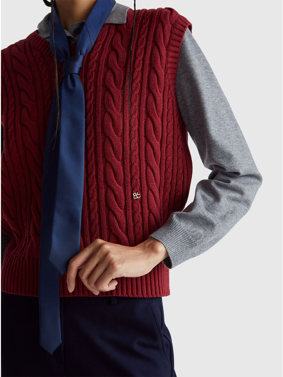 S/L V NECK SWEATER Femme image number null