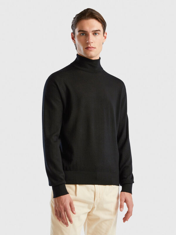 Turtleneck in pure Merino wool Men