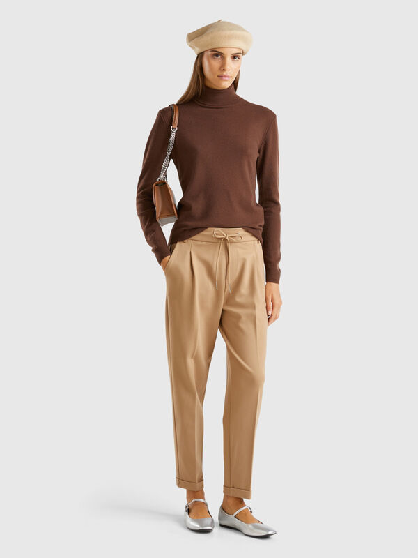 Pantalon uni avec cordon de serrage Femme