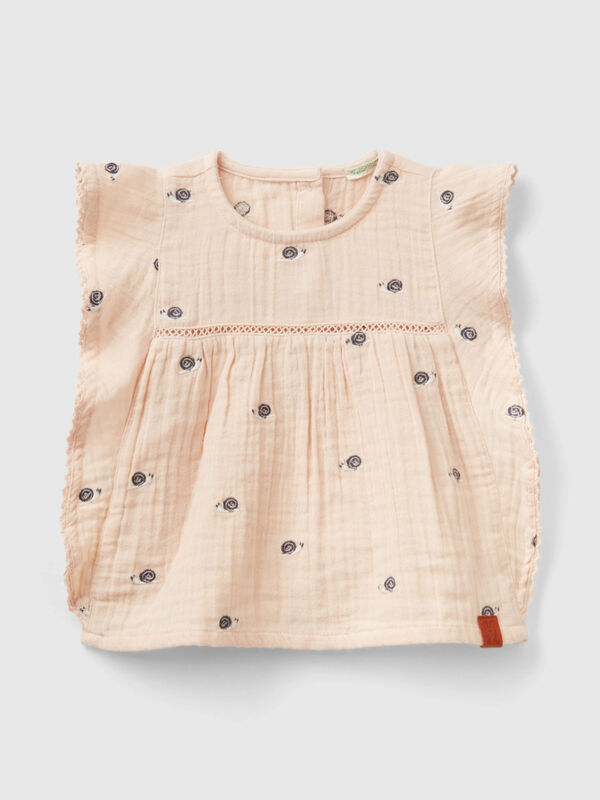 Blouse à volants et broderies Naissancede