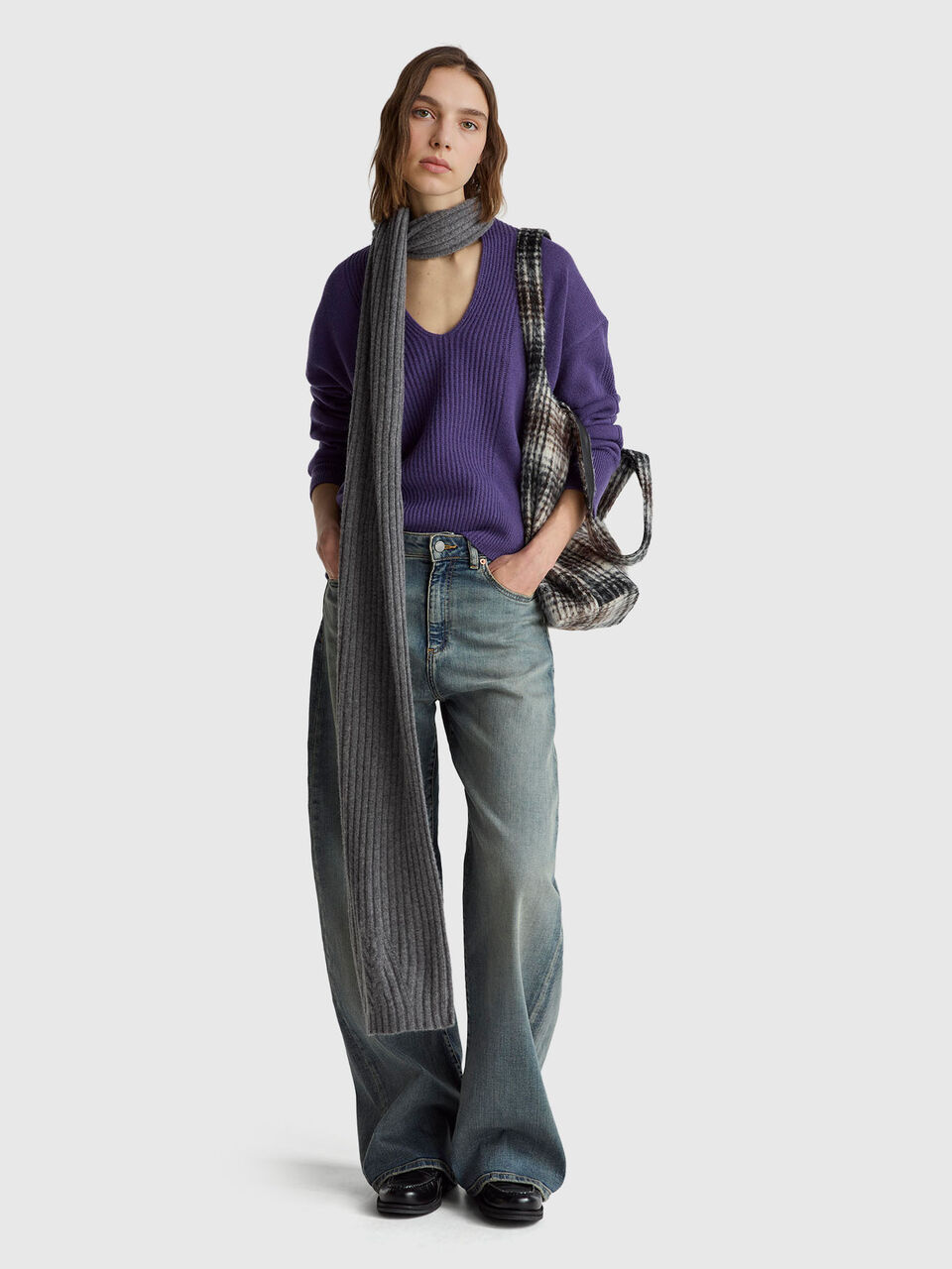 V NECK SWEATER L/S Femme image number null