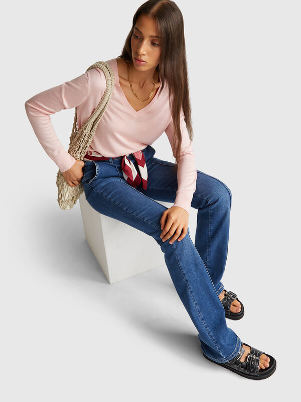 Pull col V en mélange de soie Femme